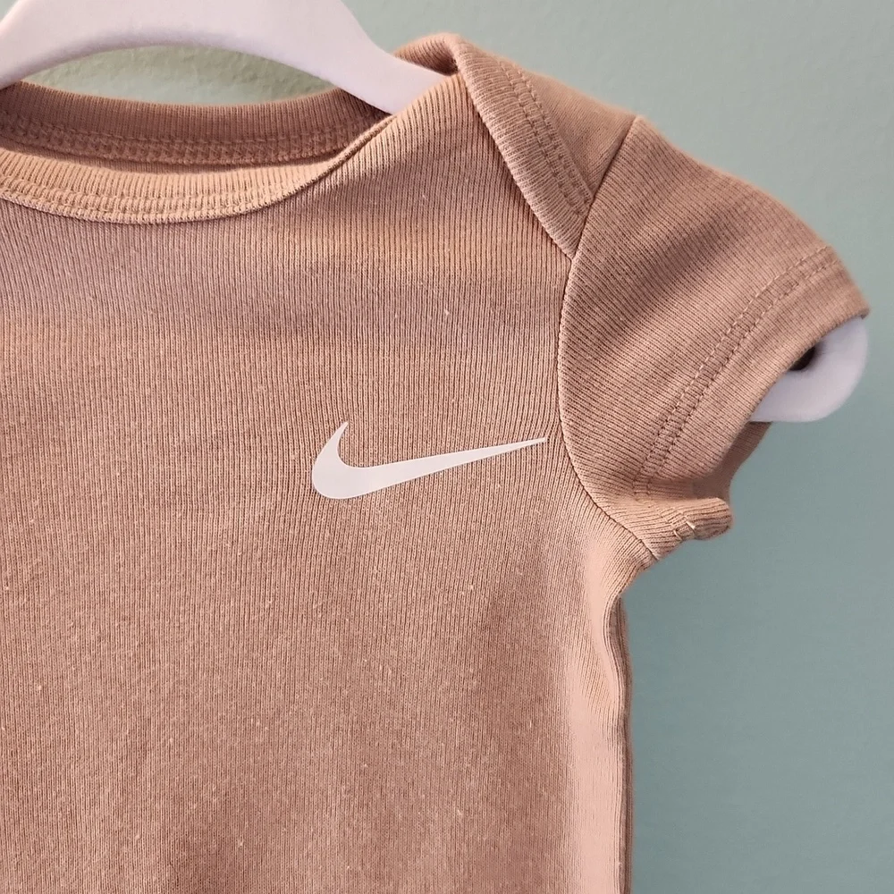 Nike Tan & Cream 2 Piece Bodysuit Set - Picture 10 of 13